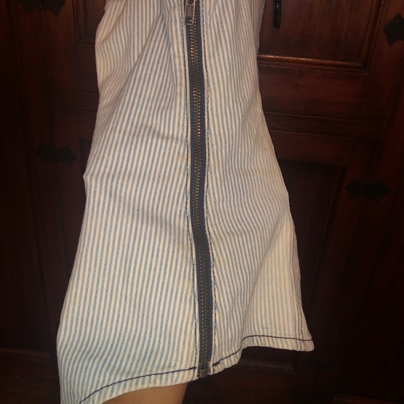 🚫SOLD Guess Jeans Tank top with laced up front - Picture 2 of 5